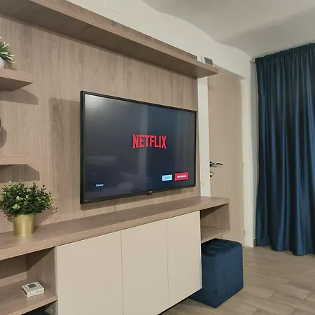 Carol Luxury