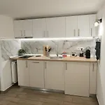 Carol Luxury